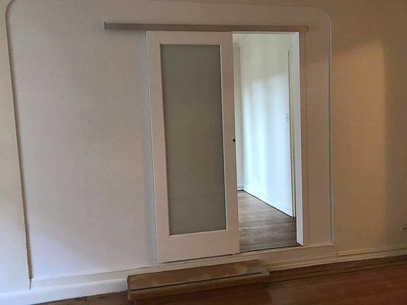 3rd image of 6864 Yellowstone Blvd APT B34