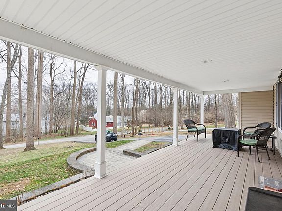 5th image of 9 Whitely Rd