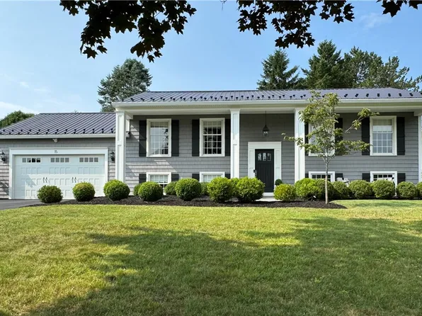 15 Vantage Dr, Pittsford, NY 14534