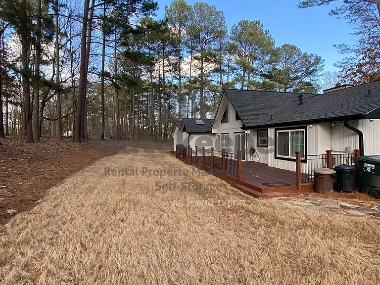 335 Fairfield Cir — Photo 17