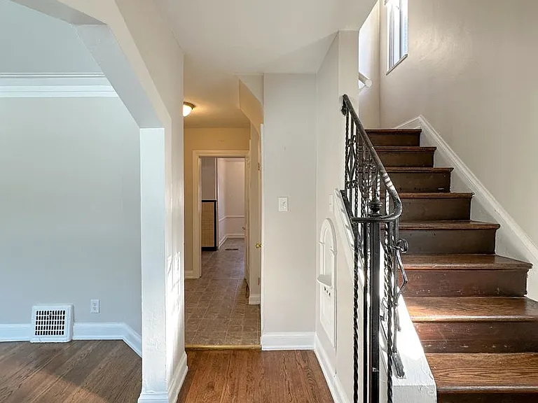 16182 Greenlawn St — Photo 28