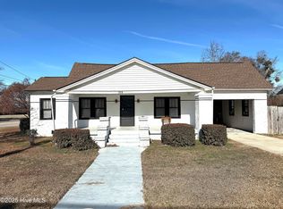 308 S Yelverton St, Stantonsburg, NC 27883