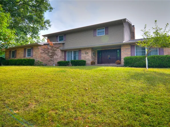 4484 Country Manor Ln, Decatur, IL 62521