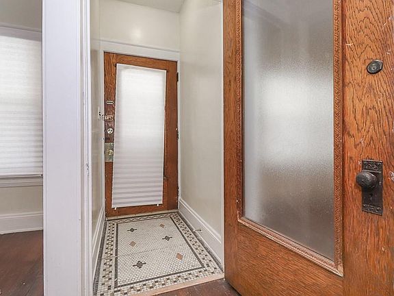 3rd image of 2650 E 126th St