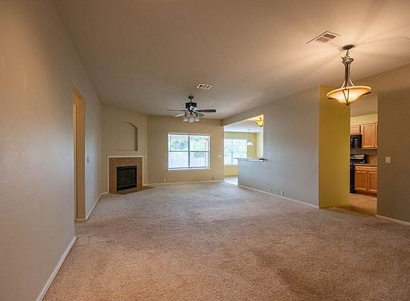 3rd image of 833 Sweet Gum Dr
