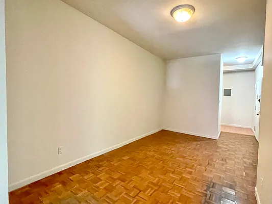 Rented by Compass | media 9