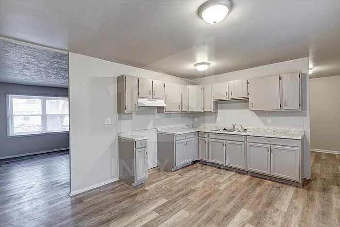 8328 E 41st Pl — Photo 5