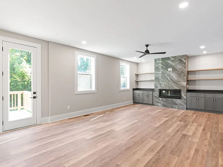 3905 Plainview Rd — Photo 20
