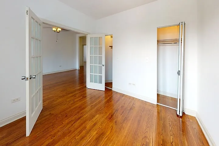 5320-5326.5 S. Drexel Boulevard — Photo 27