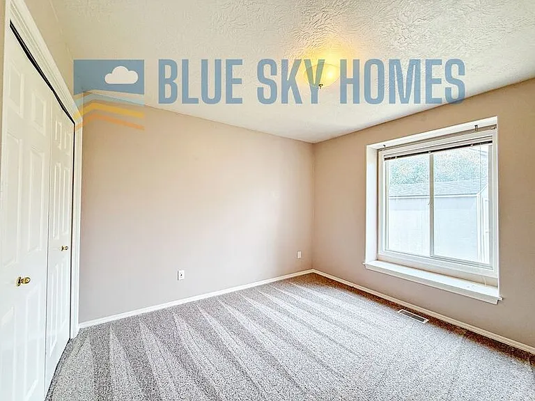 7530 N Matlock Ave — Photo 11