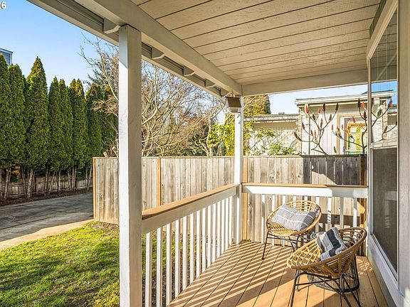 3rd image of 5464 SW 186th Pl