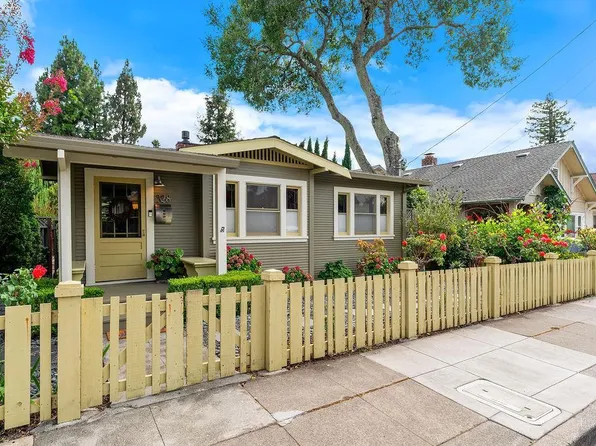 328 Piper Street, Healdsburg, CA 95448