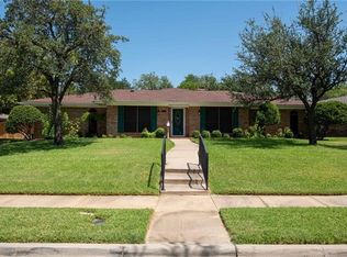 3409 Peachtree Ln, Pantego, TX 76013
