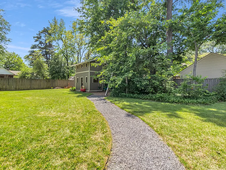 519 Princeton Oaks Cv — Photo 5