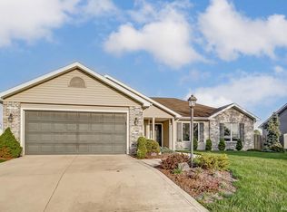 4796 Pinestone Dr, New Haven, IN 46774
