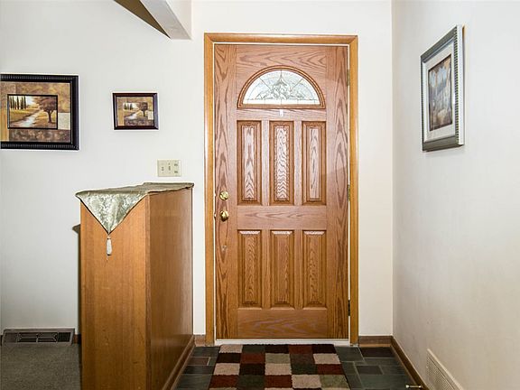 4th image of 4813 Crescent Dr