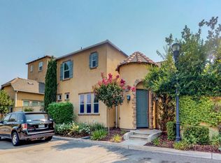 3834 Loyola Ln, Clovis, CA