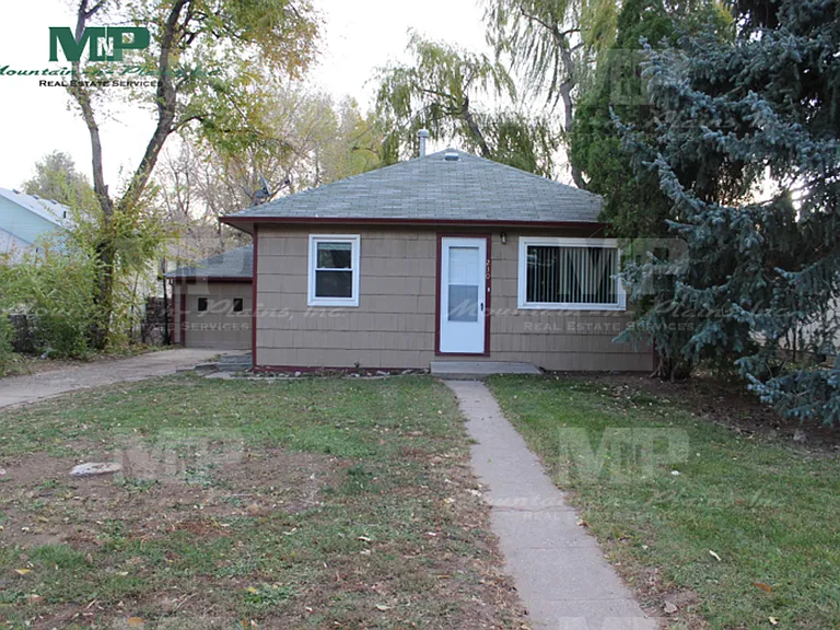 230 N Whitcomb St — Photo 1