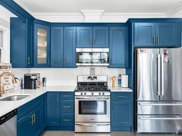 193 Halladay Street image 9 of 49