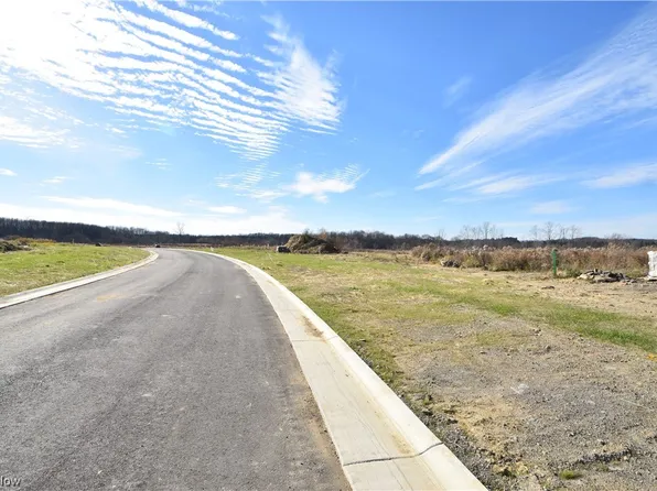 1270 Lake Front Blvd, North Lima, OH 44452