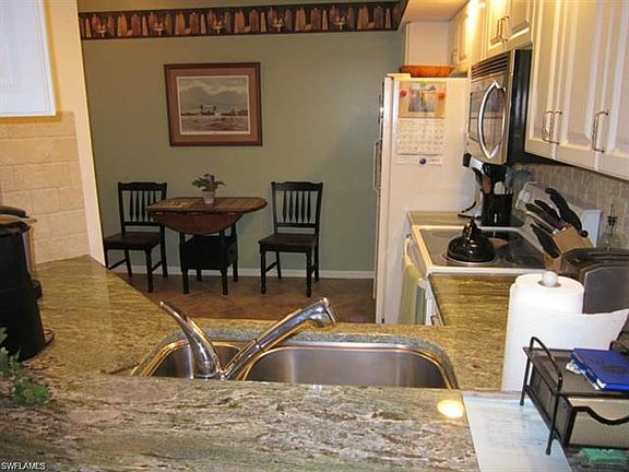 4th image of 230 Newport Dr APT 612