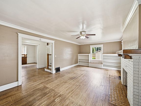 4th image of 1809 W Ayres Ave