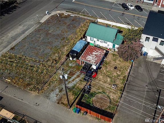 5th image of 1210 2nd St