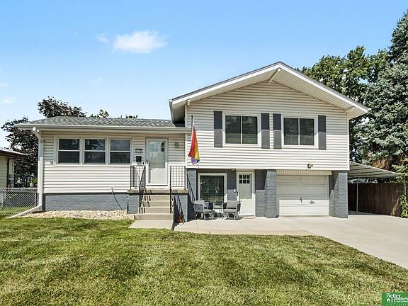 2nd image of 822 Tipperary Dr