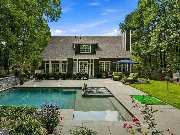 3rd image of 1710 Redbud Way