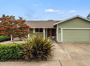 2076 Harrison St, Petaluma, CA 94954