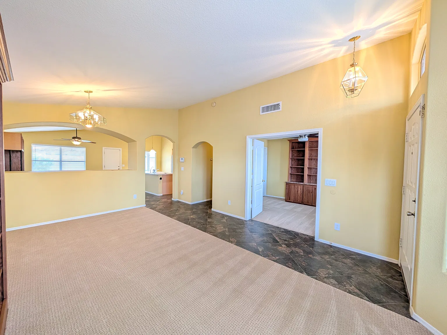 3 bed, 1713 sqft, $2,300 — Photo 4