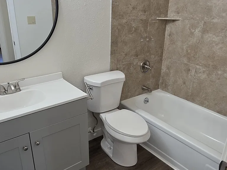 1025 Cedar Way #4 — Photo 7