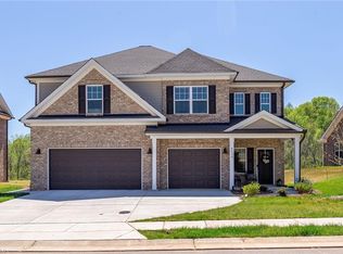 6230 Kershaw Meadows Rd, Pfafftown, NC 27040