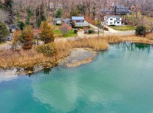 53 Van Brunt Manor Rd, Setauket, NY 11733