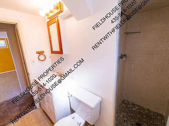 1077 Rose St — Photo 21