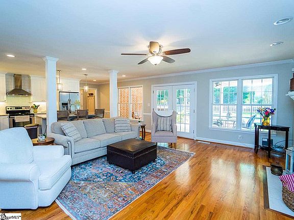 5th image of 106 Deerpath Ct