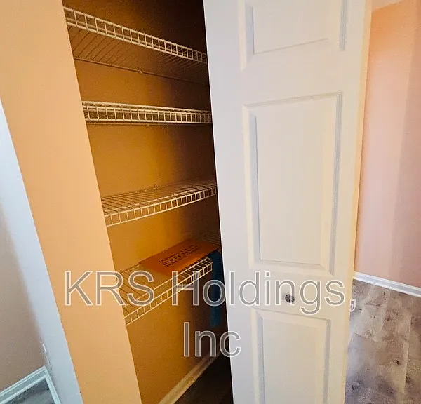 1235 Thomas Jefferson Pl — Photo 19