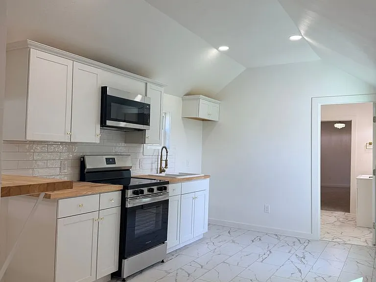 720 Klabzuba Ave — Photo 36