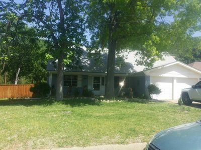 910 Camelia Ct, Irving, TX, 75060