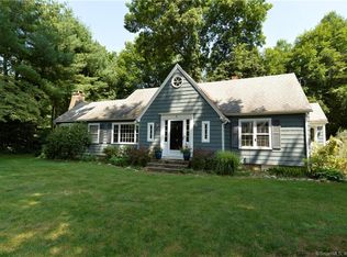 4 Hickory Rd, Guilford, CT 06437