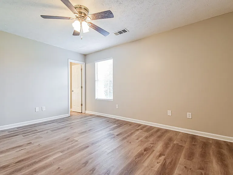 6149 Raleigh Oaks Ct — Photo 11