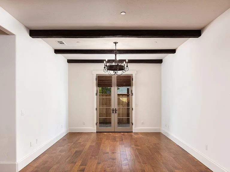 1740 Arcadian Ave — Photo 7
