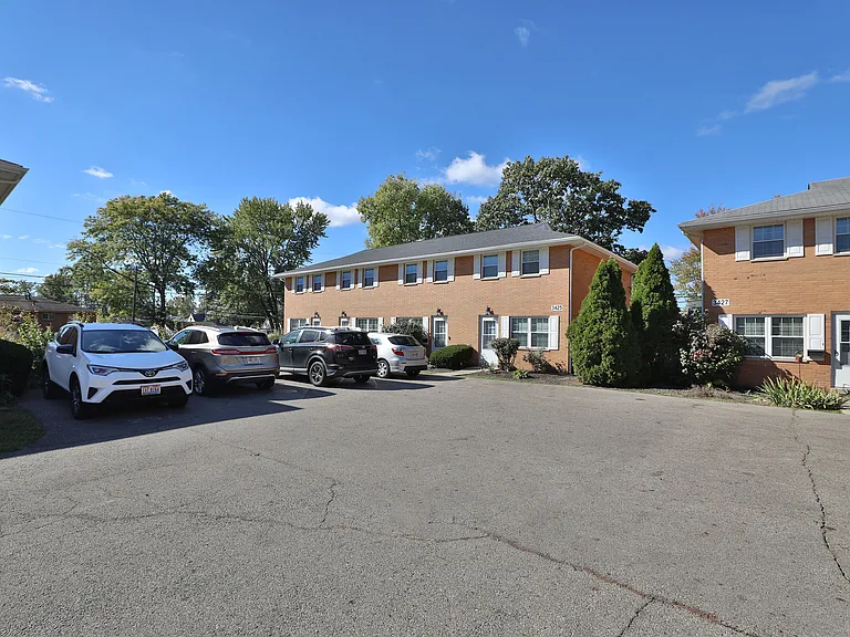3427 Maize Rd — Photo 16