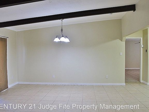 3rd image of 503 Highlands Dr