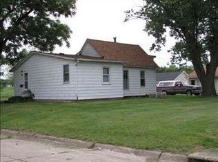 901 Chestnut St, La Porte City, IA