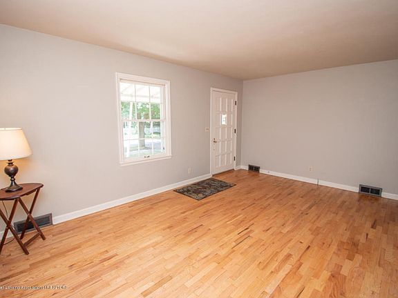 5th image of 571 Brookland Blvd