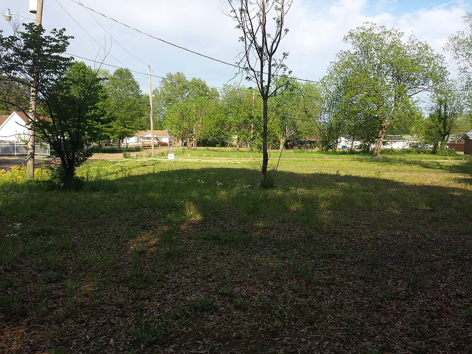 1st image of 504 Hillwood St