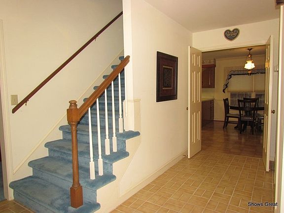 5th image of 1882 Laurel Mountain Dr