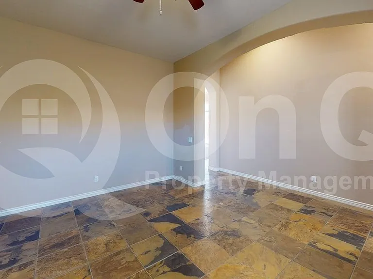 36435 N Porta Nuova Rd — Photo 14