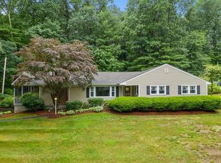 12 Fairbanks Rd, Chelmsford, MA 01824